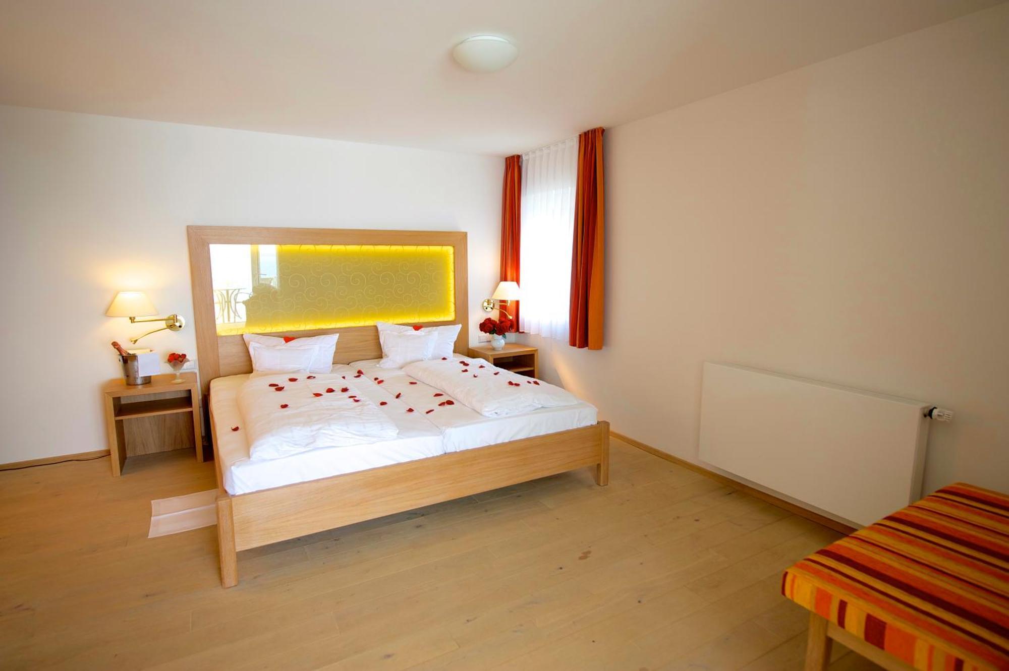 Seehotel Off Meersburg Exterior photo